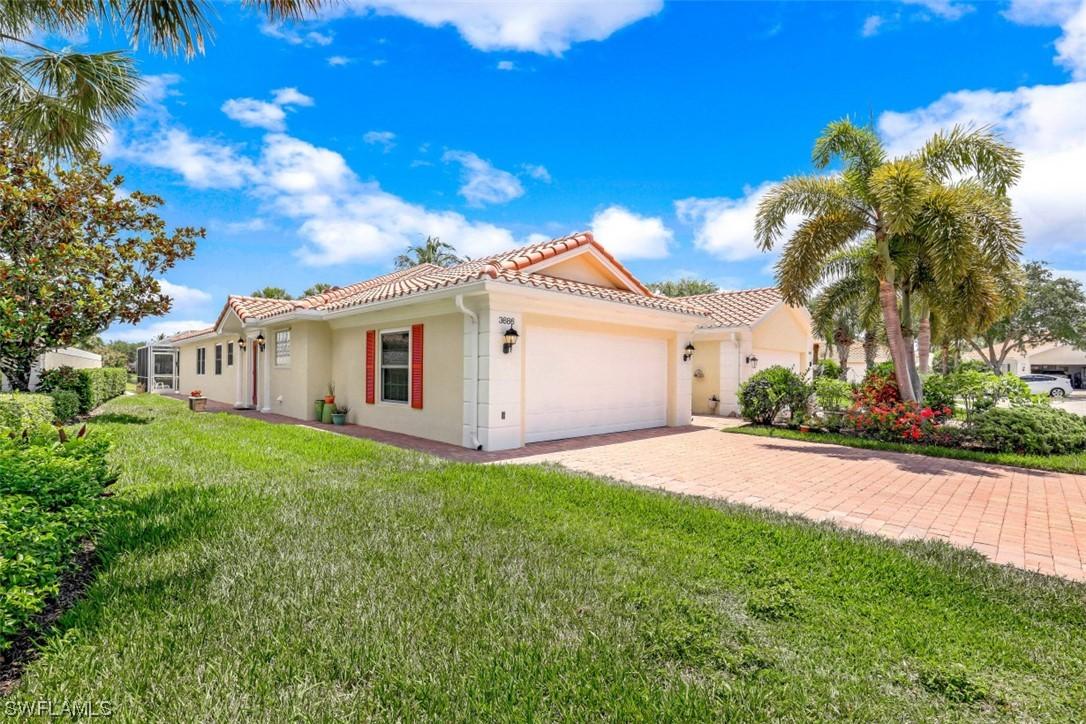 3686 Yakobi Ln., Naples, FL
