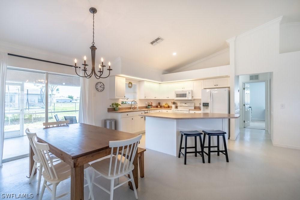 924 NW 12th Pl., Cape Coral, FL 33993