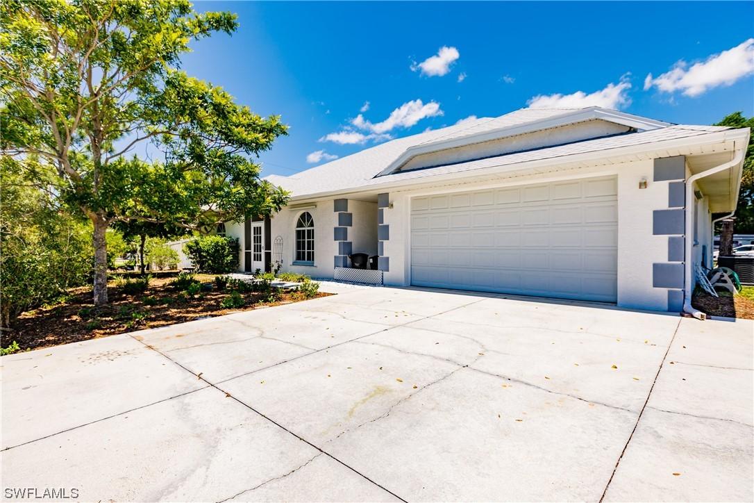 17568 Braddock Rd., Fort Myers, FL 33967