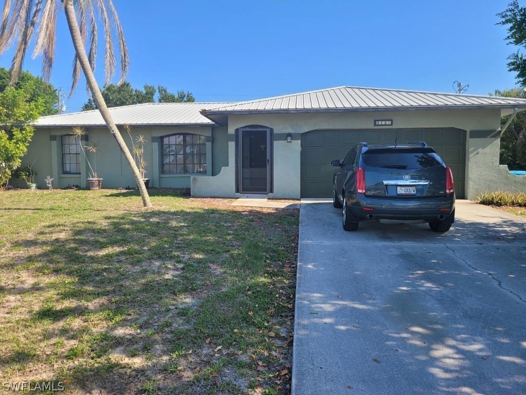 914 SE 28th Ter., Cape Coral, FL 33904
