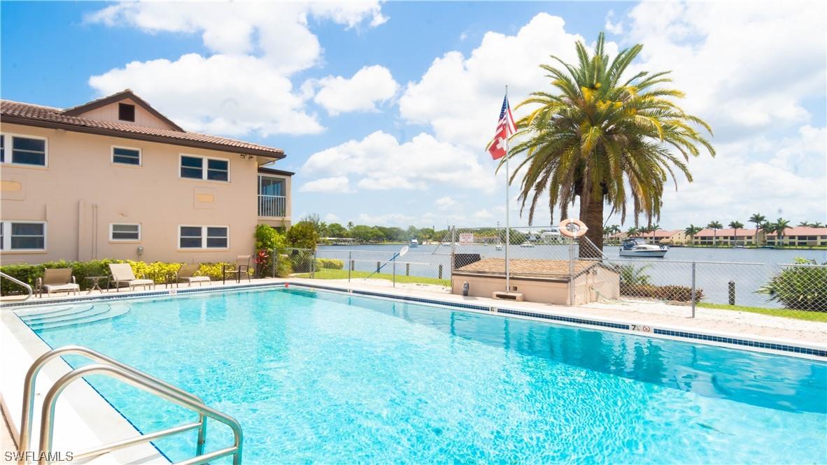 420 Tudor Dr. #6, Cape Coral, FL 33904
