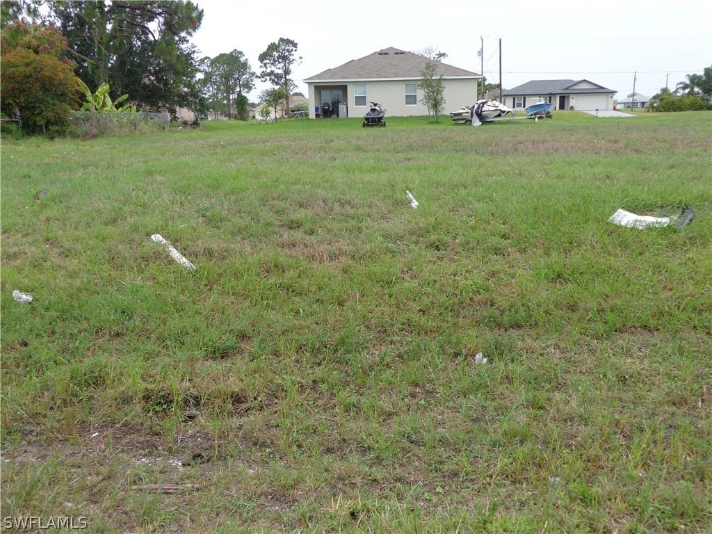 310 NW 16th Pl., Cape Coral, FL 33993