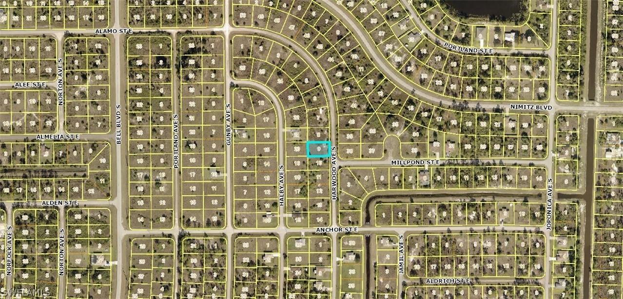 1024 Harwood Ave., Lehigh Acres, FL 33974