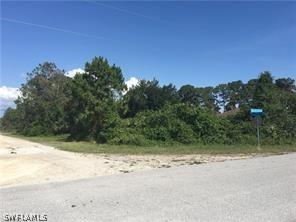 727 Fullerton Ave., Lehigh Acres, FL 33974