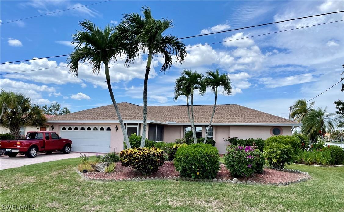 425 SW 49th Ln., Cape Coral, FL 33914