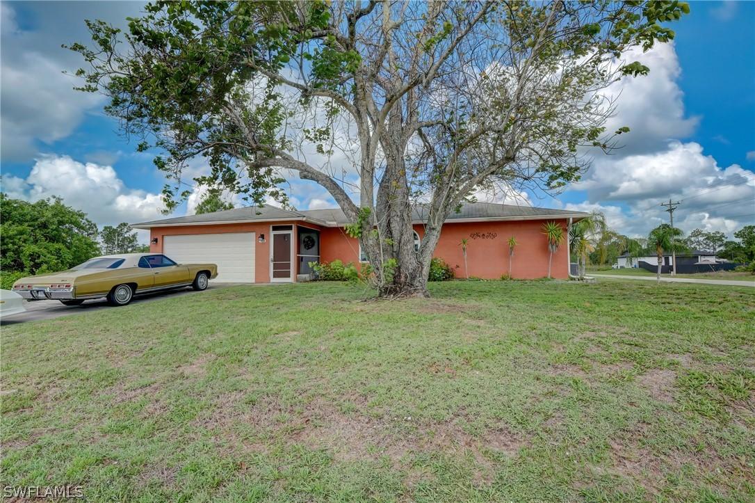 523 Leroy Ave., Lehigh Acres, FL 33972