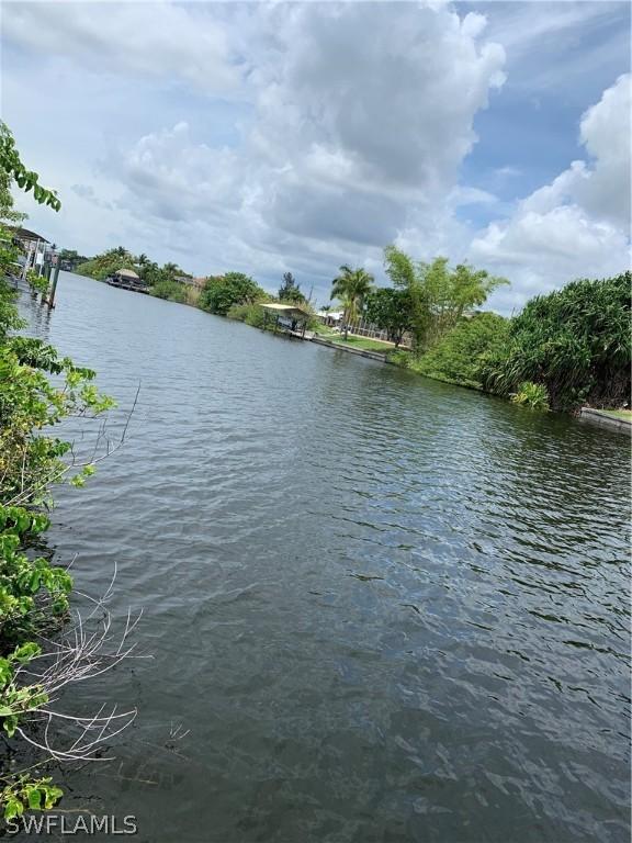 417 NW 38th Ave., Cape Coral, FL 33993