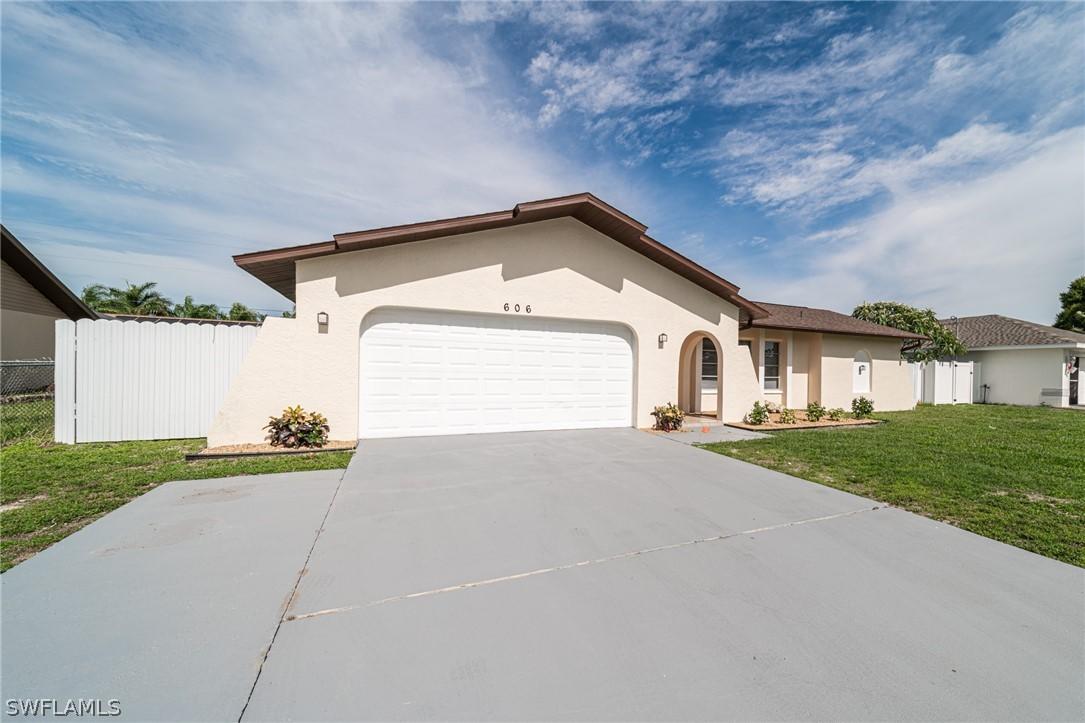 606 SE 20th Ct., Cape Coral, FL 33990