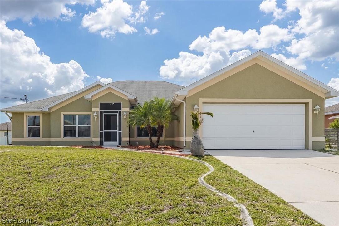 919 Acroft Ave., Lehigh Acres, FL 33971