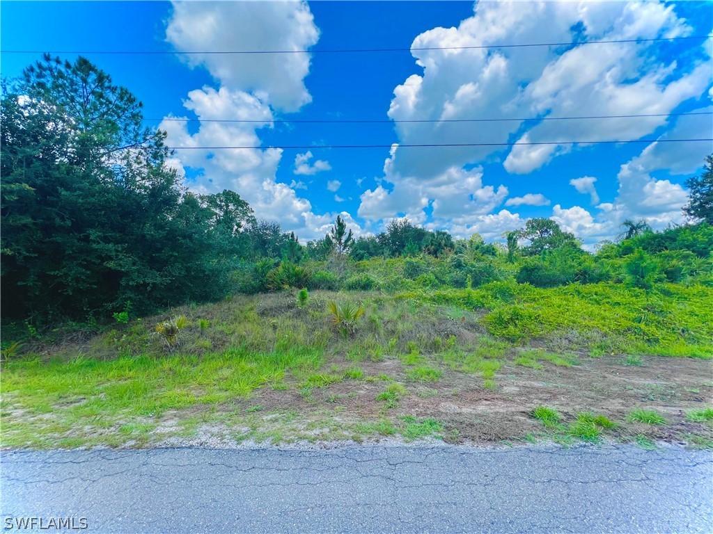 820 Mckinley Ave., Lehigh Acres, FL 33972