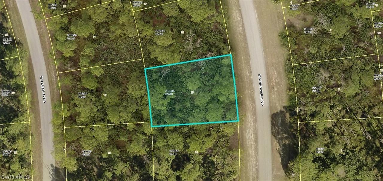 452 Eisenhower Blvd., Lehigh Acres, FL 33974