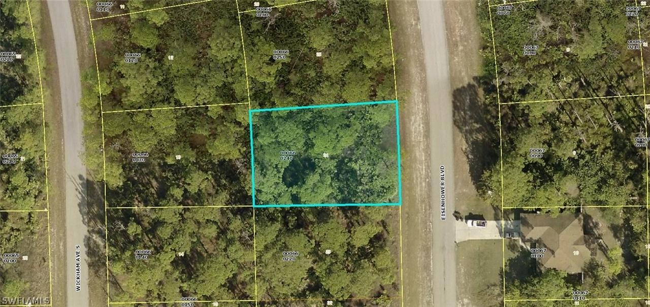 454 Eisenhower Blvd., Lehigh Acres, FL 33974