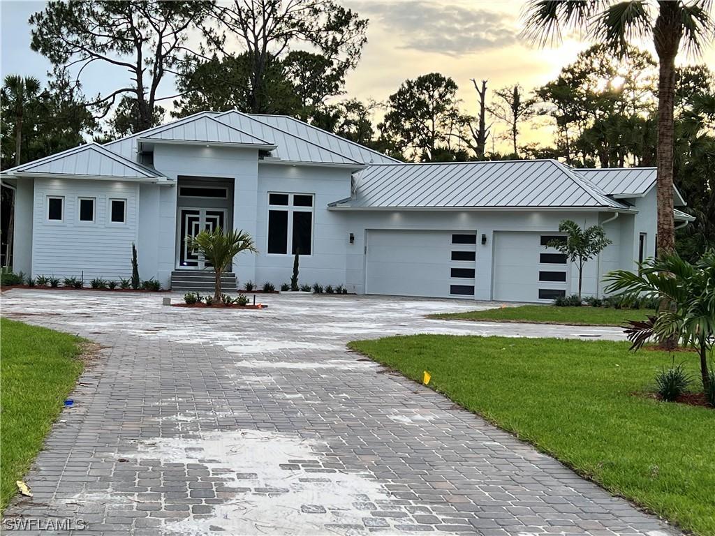 343 9th St., Naples, FL 34120