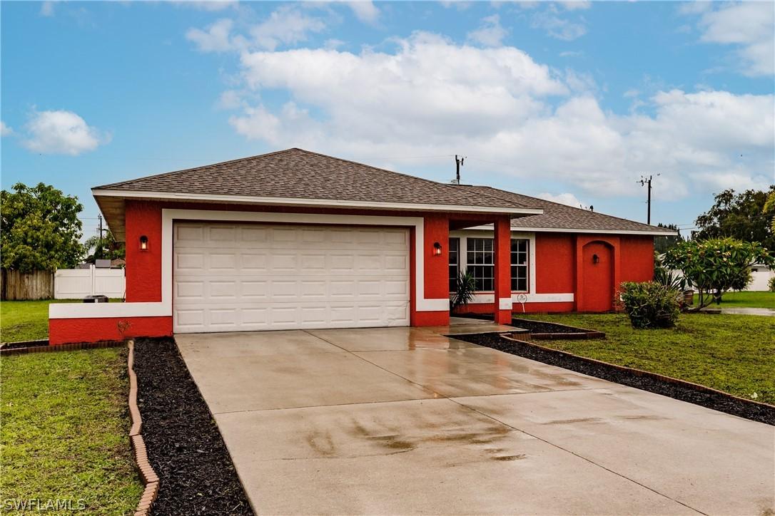 320 NE 14th Pl., Cape Coral, FL 33909