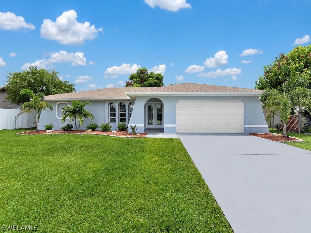 926 SE 26th Ter., Cape Coral, FL 33904