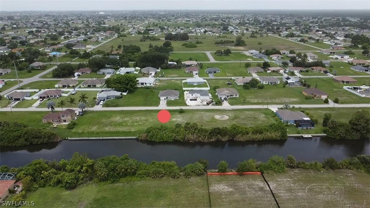2737 NE 5th Pl., Cape Coral, FL 33909