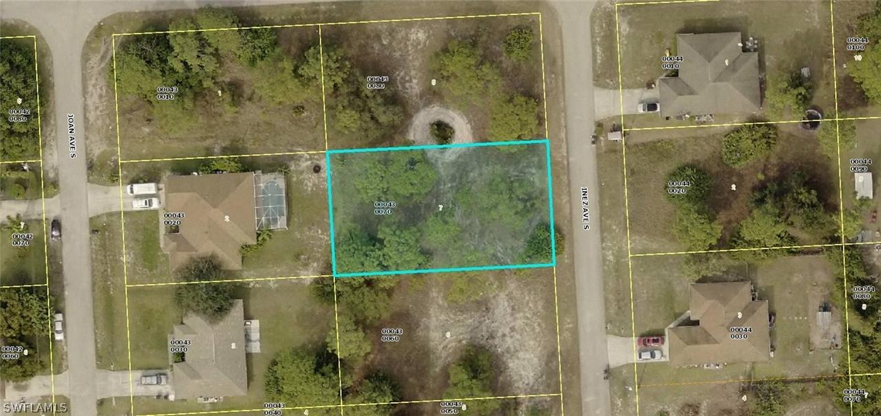 3002 Inez Ave., Lehigh Acres, FL 33976