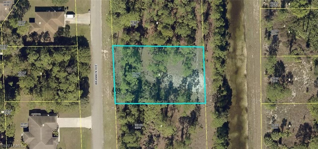 713 Brannen Ave., Lehigh Acres, FL 33974