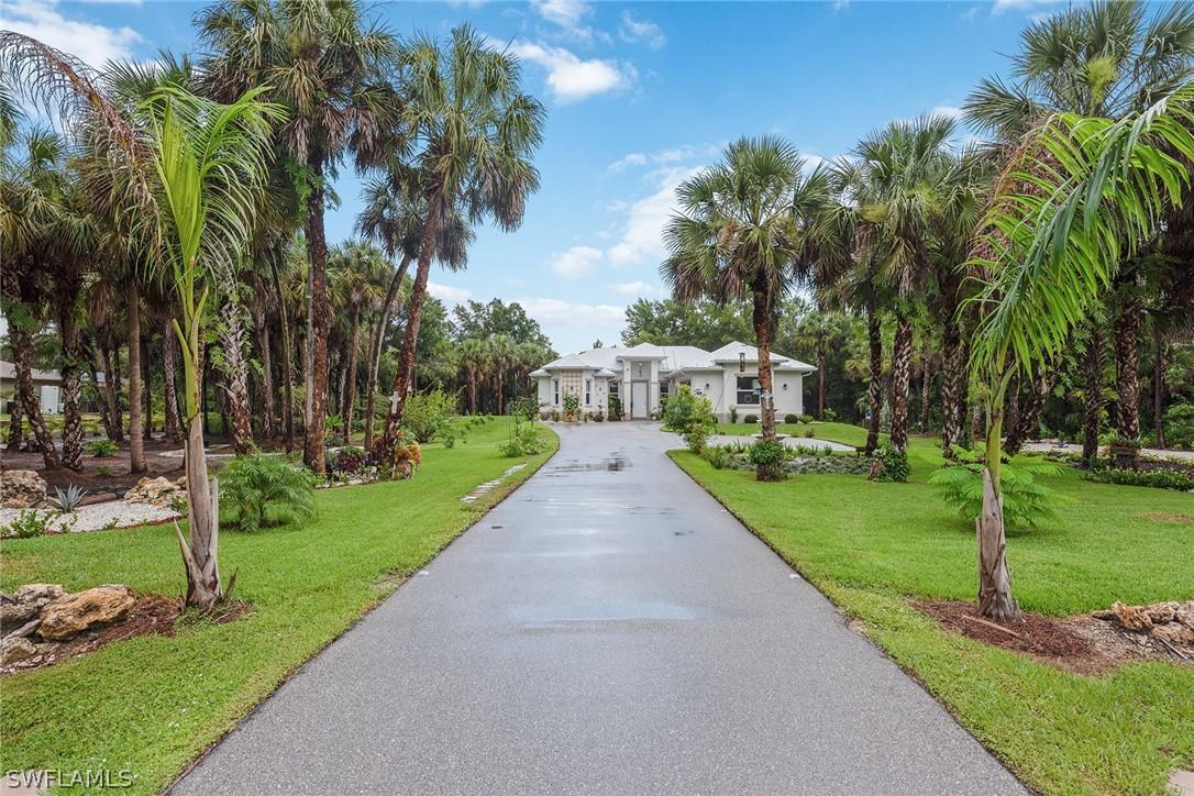 4875 20th Ave., Naples, FL 34117