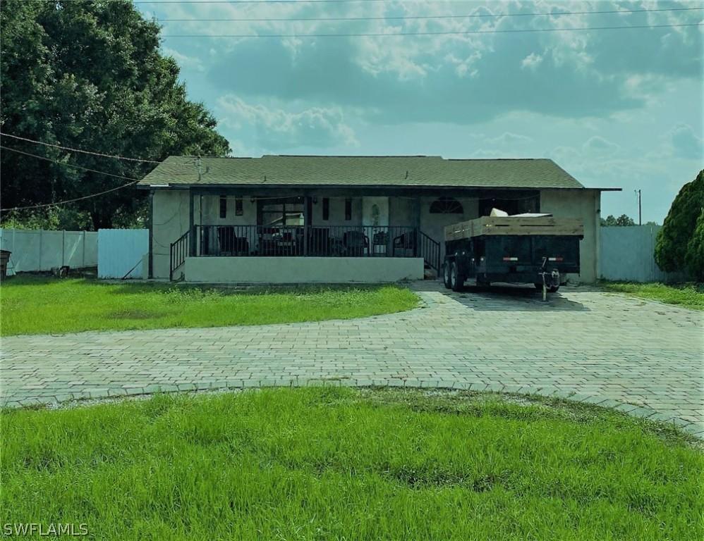 804 Floyd Ave., Lehigh Acres, FL 33976