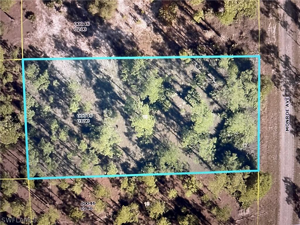 1113 Monroe Ave., Lehigh Acres, FL 33972