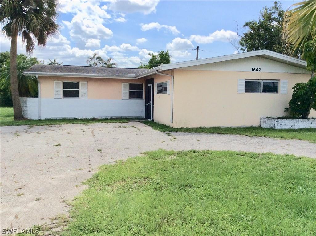 1662 Harvard Ct., Fort Myers, FL 33901