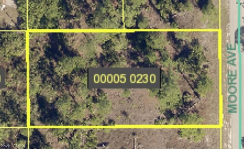 821 Moore Ave., Lehigh Acres, FL 33972