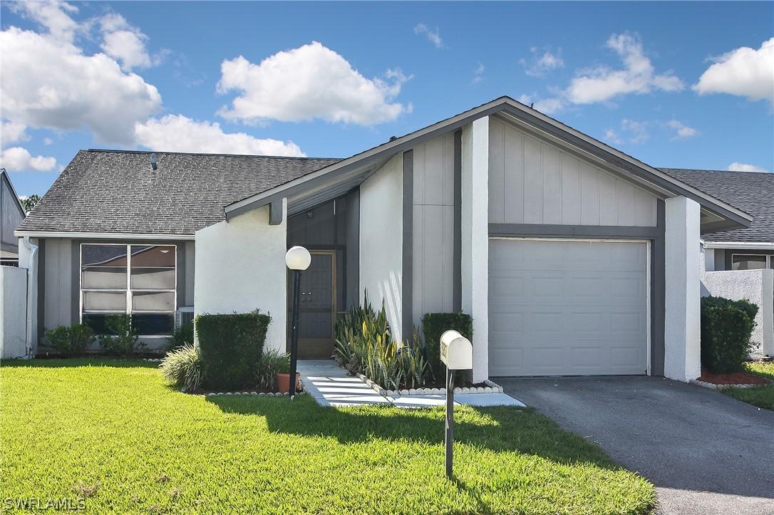 9697 Baycrest Ter., Lehigh Acres, FL 33936