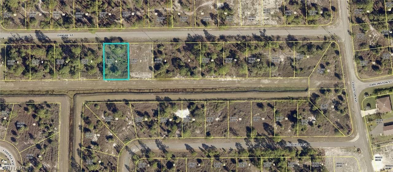 924 Danube St., Lehigh Acres, FL 33974