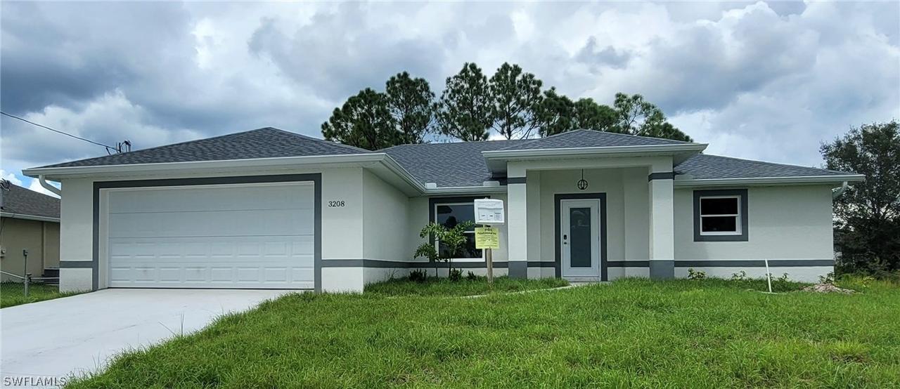 3208 30th St., Lehigh Acres, FL 33971