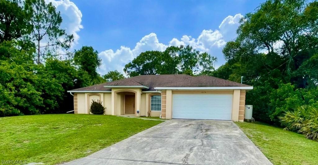 1825 Tomaso Ave., Lehigh Acres, FL 33972
