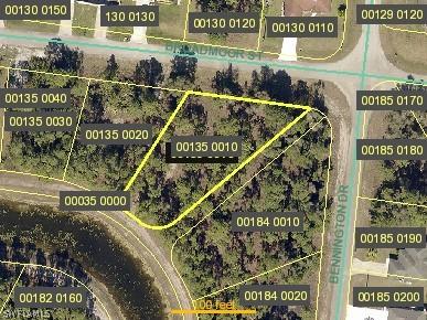 424 Broadmoor St., Lehigh Acres, FL 33974