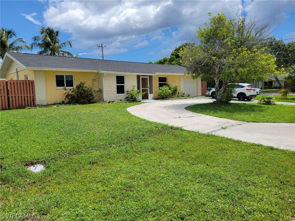 902 SE 15th St., Cape Coral, FL 33990