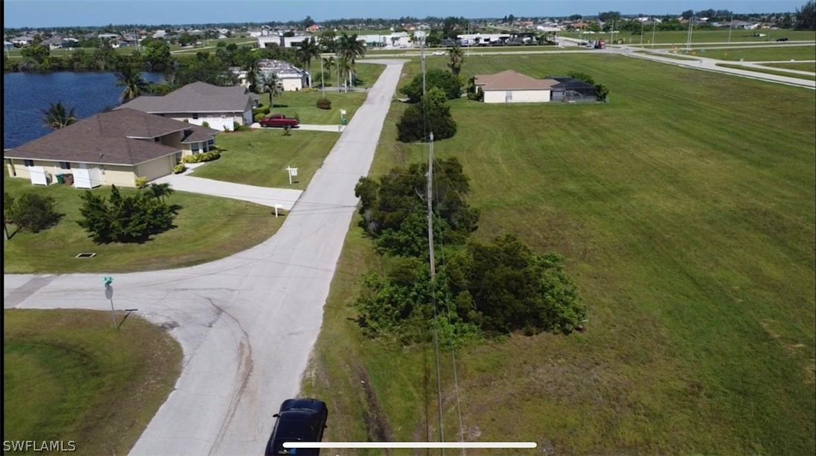 2913 NW 7th Ter., Cape Coral, FL 33993