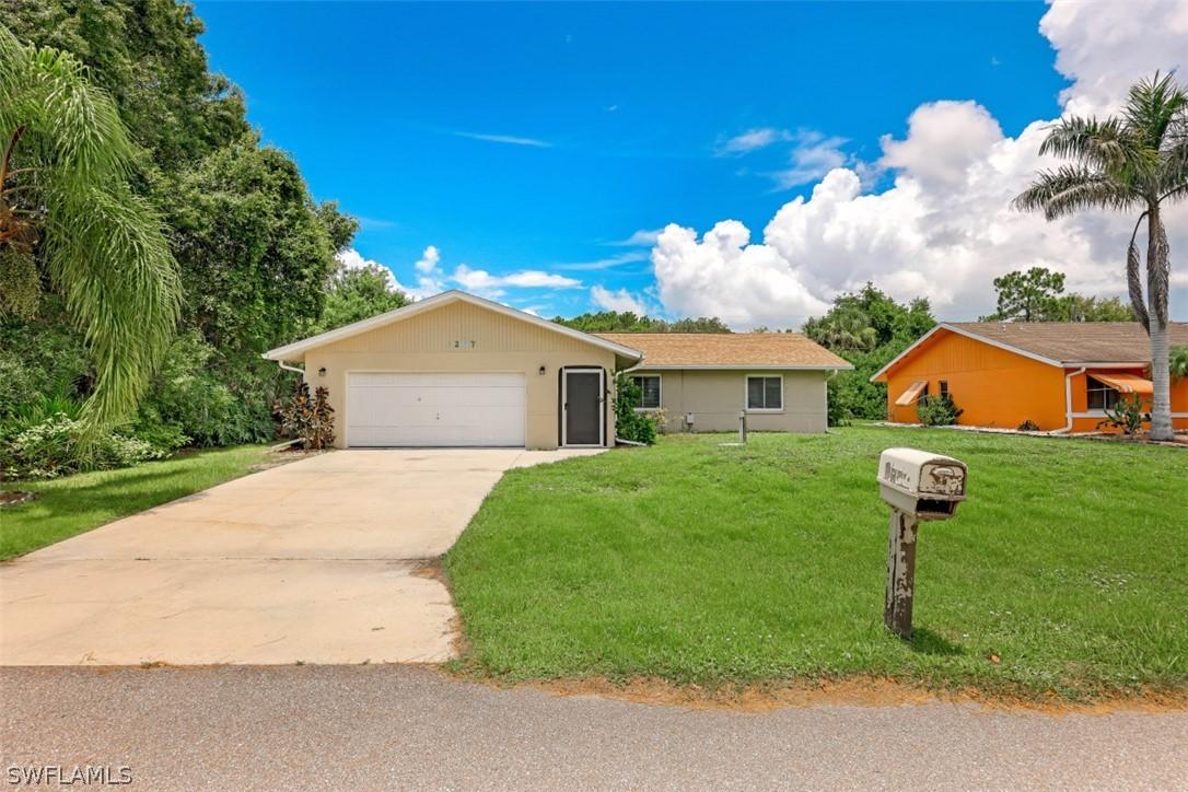 3297 Milwaukee St., Port Charlotte, FL 33980