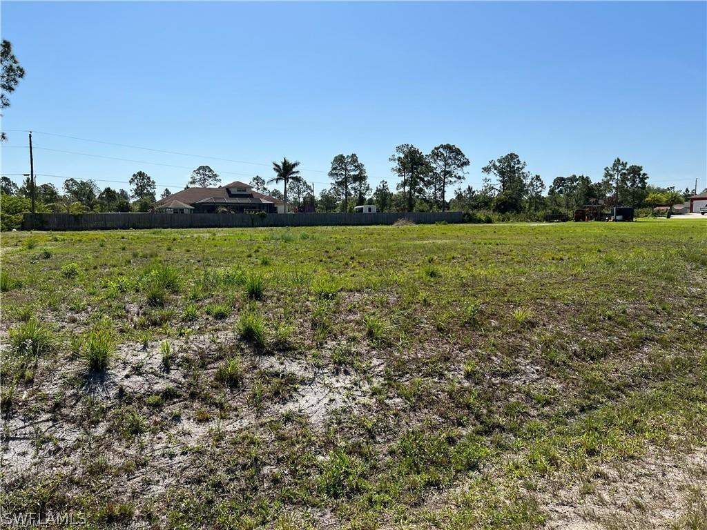 1020 Poinsettia Ave., Lehigh Acres, FL 33972