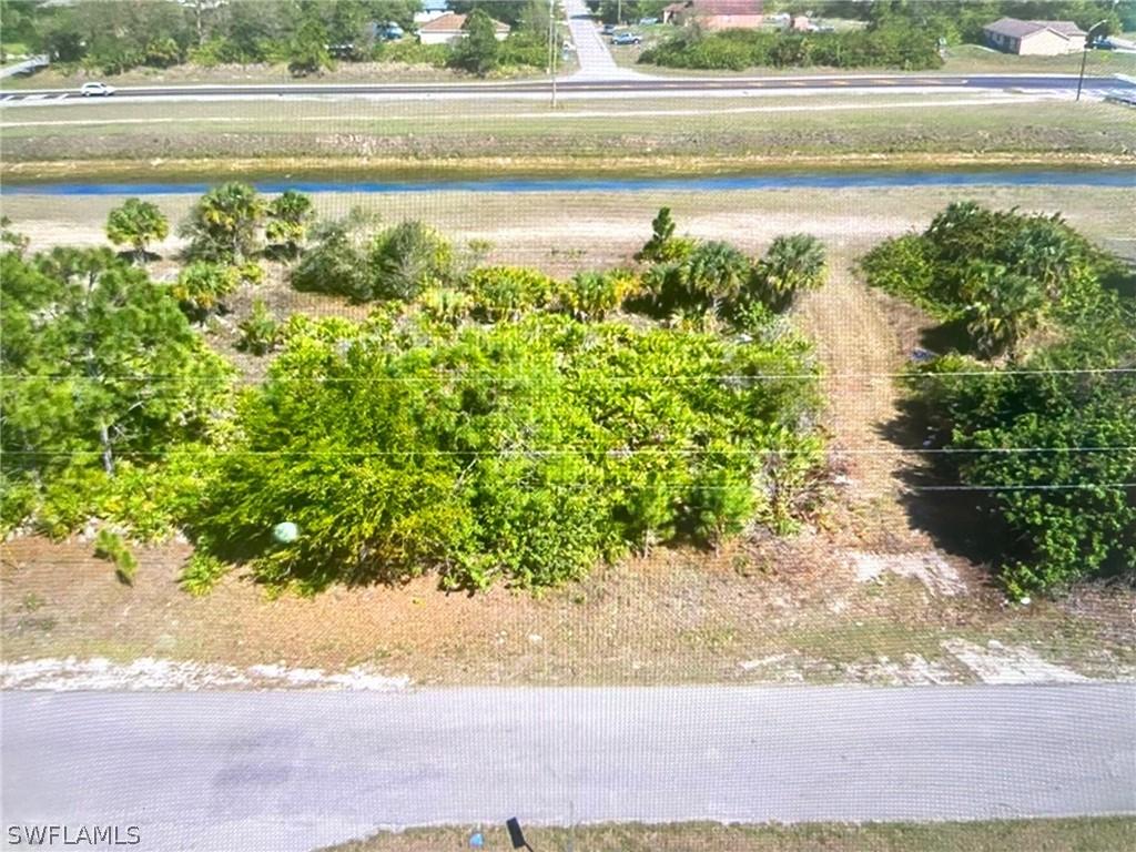 2504 Rita Ave., Lehigh Acres, FL 33971