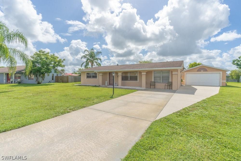 106 Kerr Cir., Lehigh Acres, FL 33936
