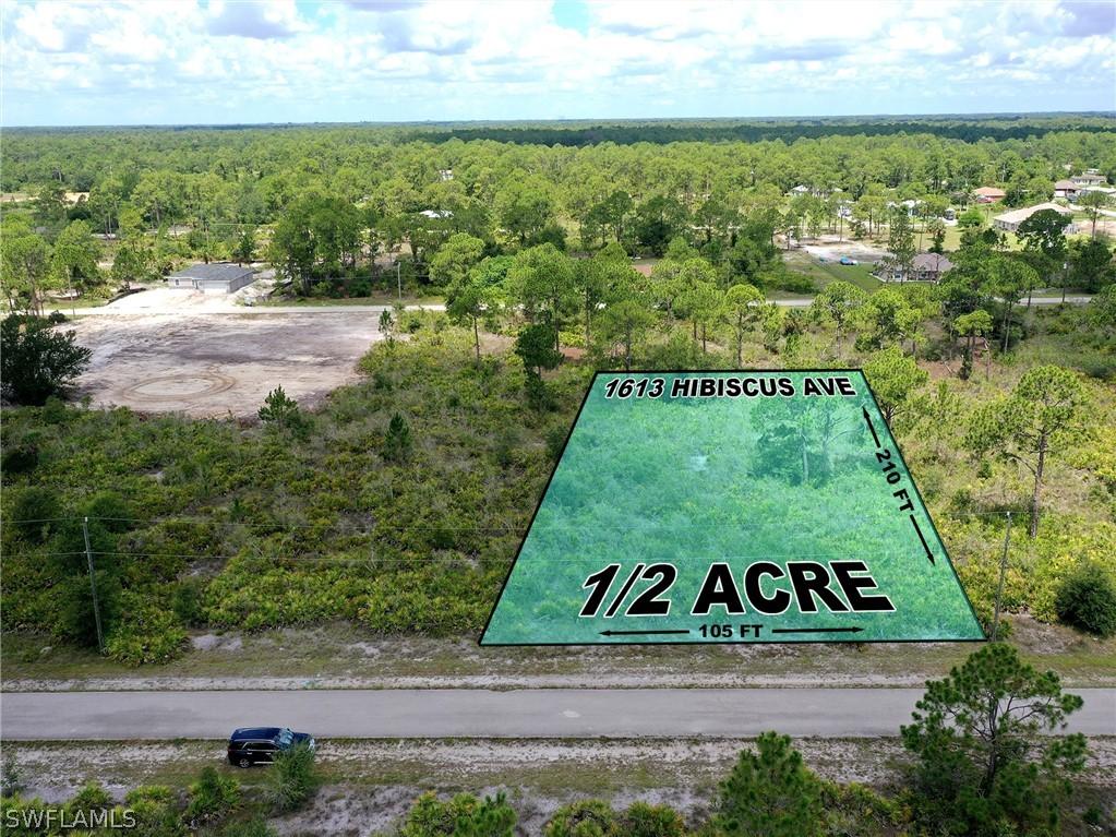 1613 Hibiscus Ave., Lehigh Acres, FL 33972