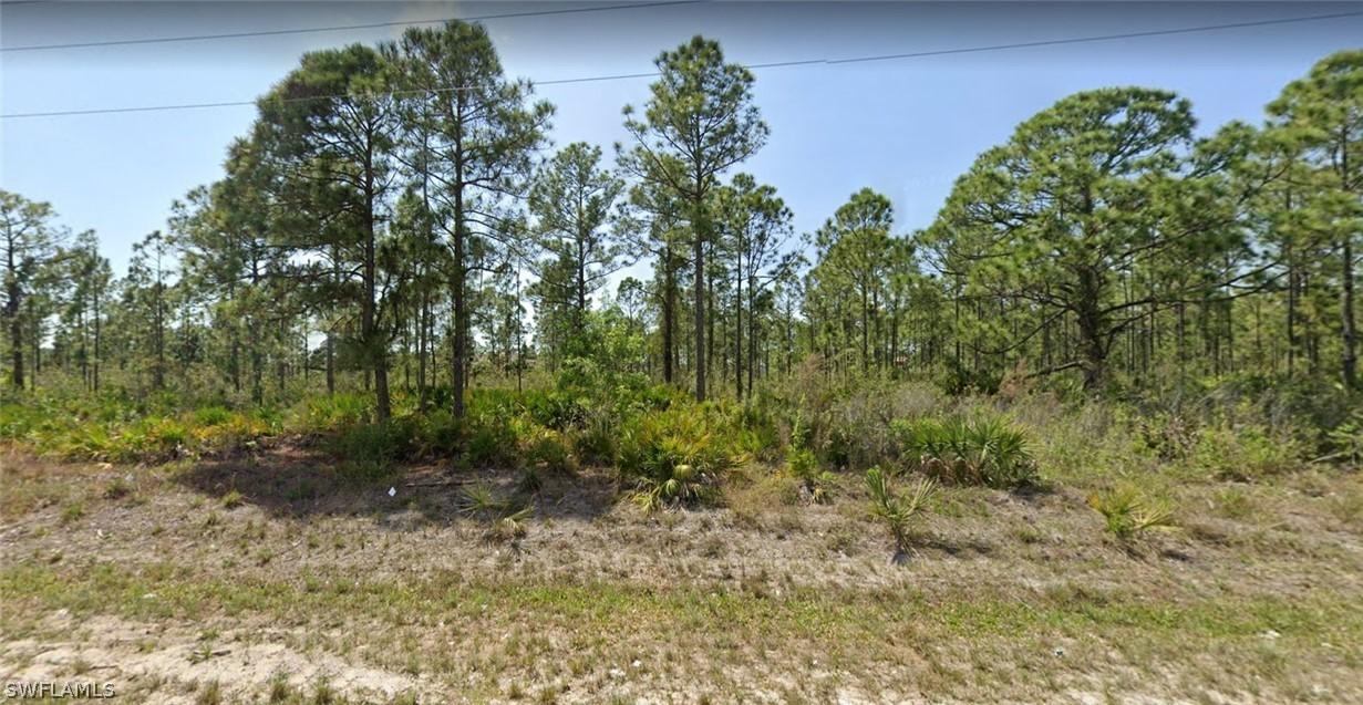 909 Dixie Ave., Lehigh Acres, FL 33972