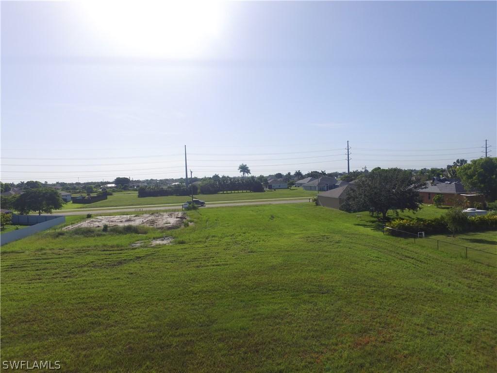 221 NW 24th Pl., Cape Coral, FL 33993