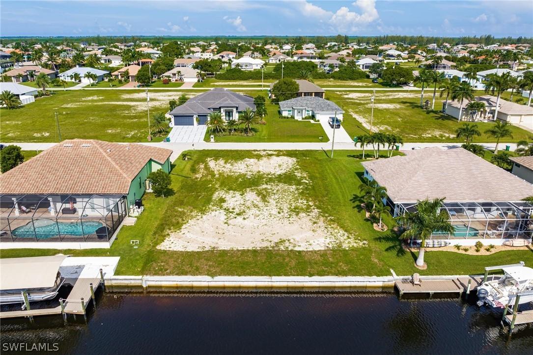 423 NW 35th Pl., Cape Coral, FL 33993