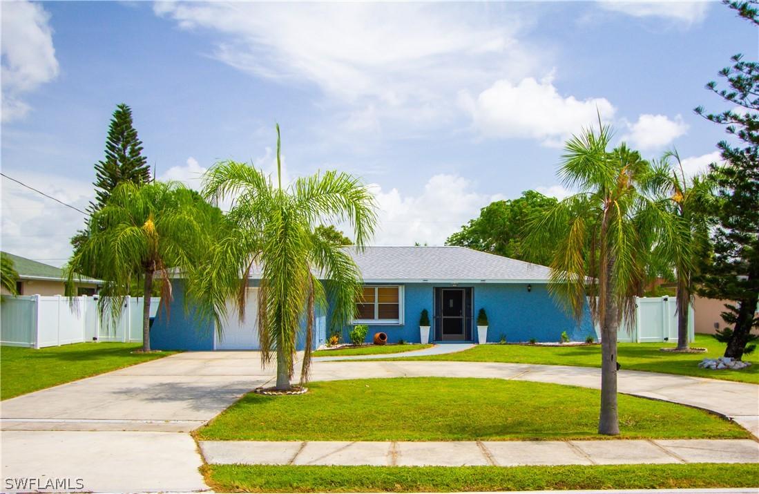 1711 Viscaya Pkwy., Cape Coral, FL 33990