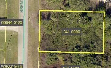 1052 Brenton Ave., Lehigh Acres, FL 33974