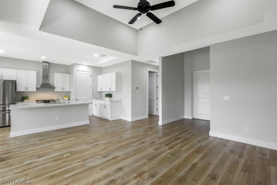 712 25th St., Naples, FL 34117