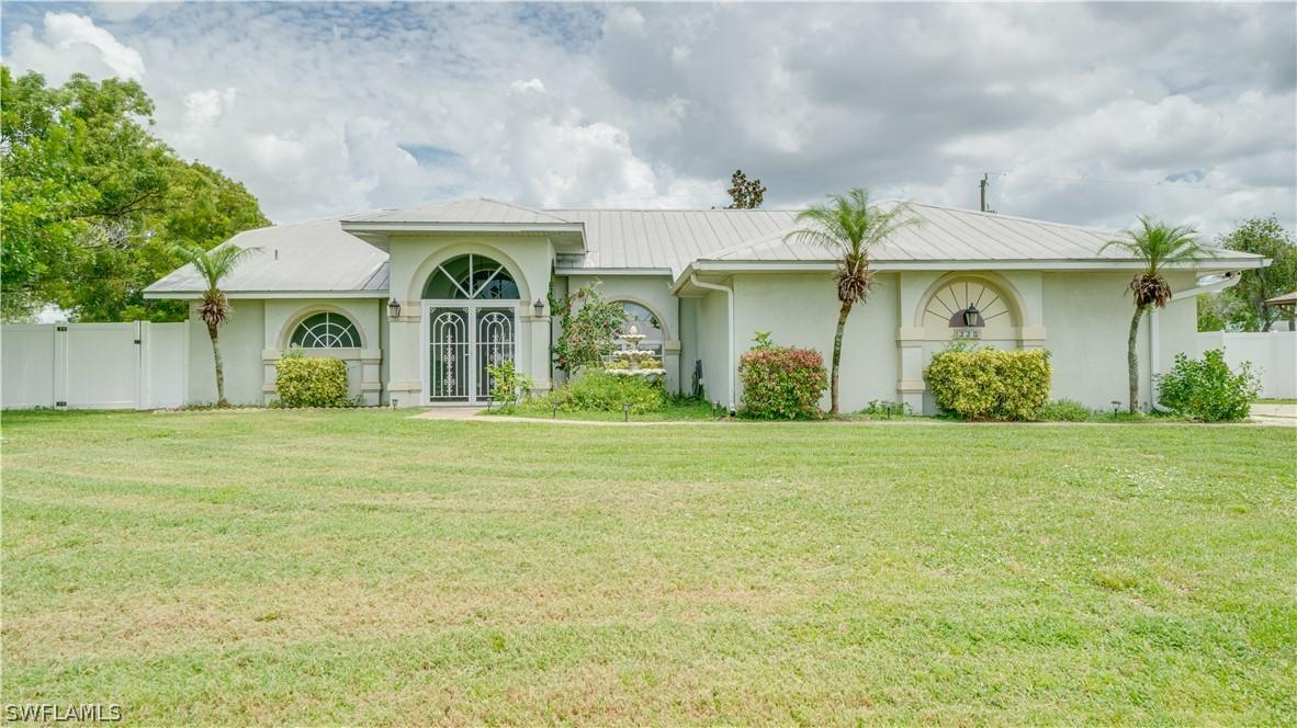 225 NE 7th Pl., Cape Coral, FL 33909