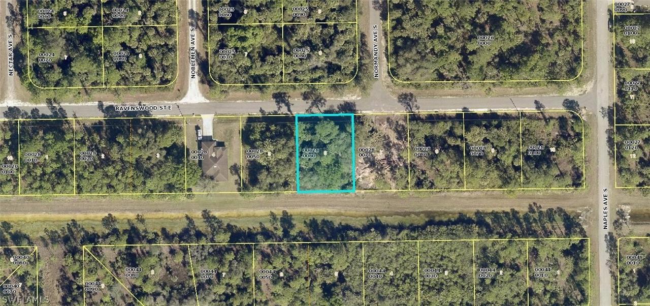 1238 Ravenswood St., Lehigh Acres, FL 33974
