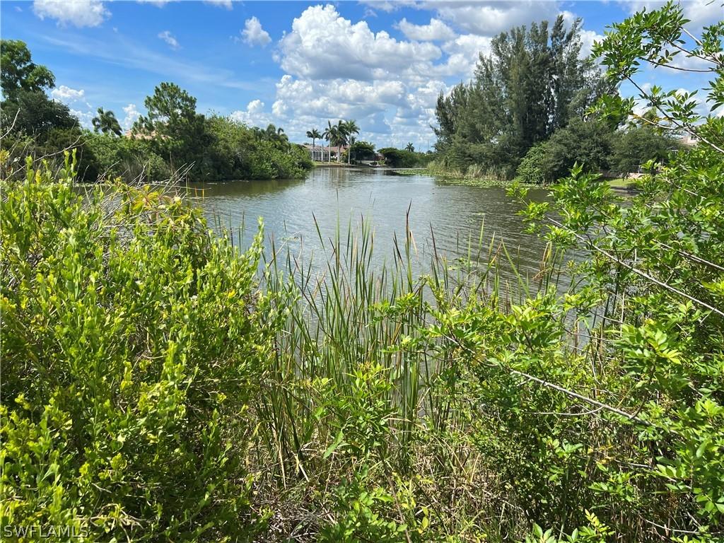 2445 Diplomat Pkwy., Cape Coral, FL 33993