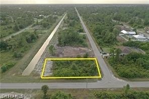 874 Carbon St., Lehigh Acres, FL 33974