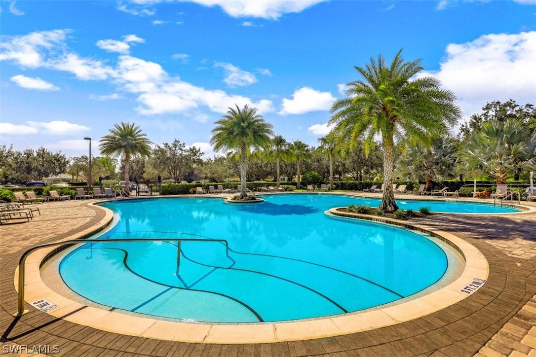 2630 Bloom Ln., Naples, FL 34120